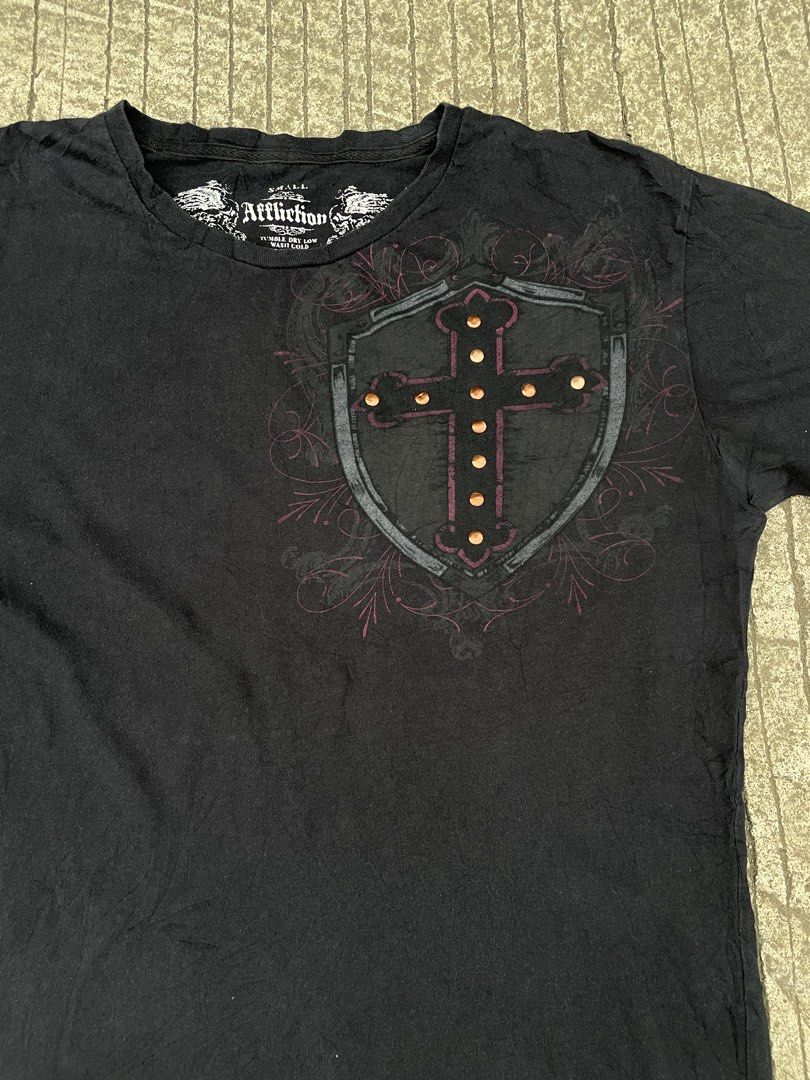 Affliction Size small (Category: Tshirts & Polo Shirts ) located in Davao. Submitted by posasprinc42208 (Listing ID 1469891161, Image 2). Description: Affliction Size Small on tag Dimes nasa post .