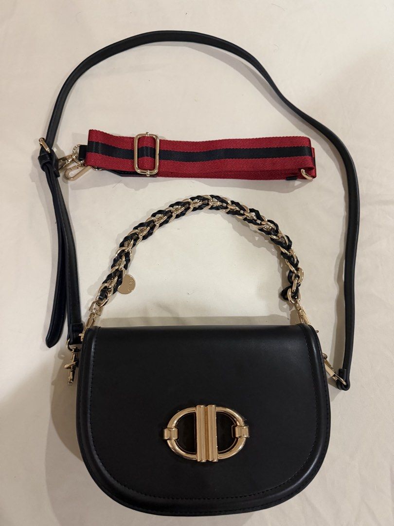 Aldo Maridom Crossbody Bag (Category: Cross-body Bags) located in Quezon City. Submitted by kleinpreloved (Listing ID 1469772151, Image 1). Description: comes with interchangeable straps (including a gold-and-black chain handle and a red/blue/black webbed strap Orig price around 4k.