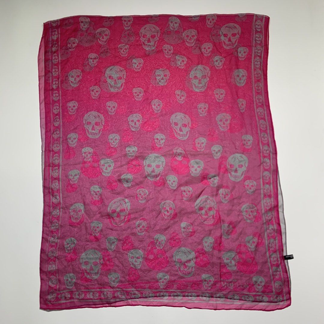 Alexander McQueen Silk Skull Scarf (Category: Scarves) located in Manila. Submitted by shottas_21 (Listing ID 1469911310, Image 1). Description: Alexander McQueen Silk Skull Scarf CONDITION - 9/10 Made in italy Width - 28” Length - 68.5”.