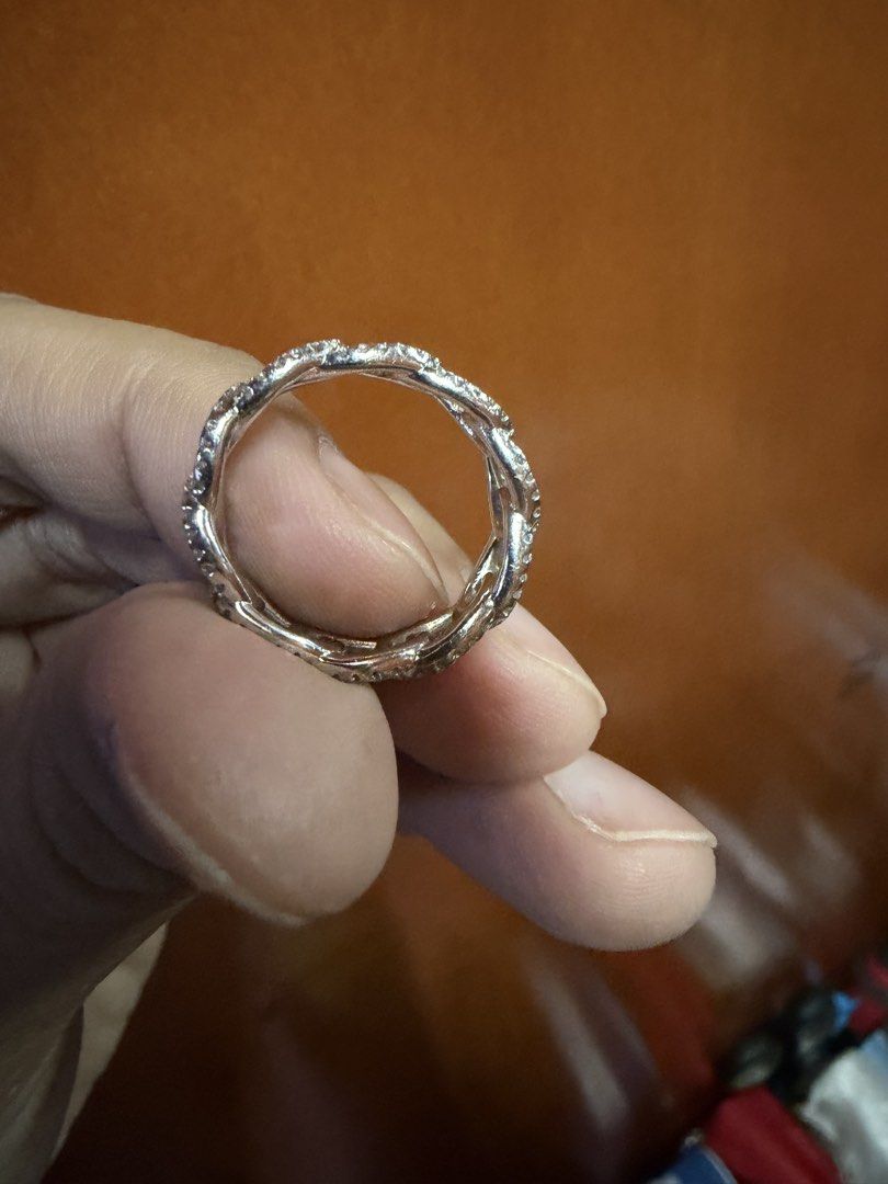 Alfredulla Zirconia Ring Size 6 (Category: Body Jewelry) located in Pasig City. Submitted by aprilluxcloset0812 (Listing ID 1469892291, Image 2). Description: - No inclusions, small ziplock included - zirconia stones RFS: decluttering EVERYTHING MUST GO‼️Just make a reasonable offer ❤️ All items ON HAND, handled with love, ready to ship! STORE POLICY: 📌Payment first, SHIPPING ONLY once fully paid 📌NO MEETUPS‼️ NO LALAMOVE RIDER BOOKING then MAG