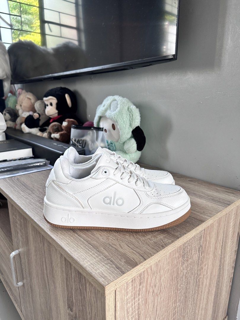 Alo white shoes (Category: Casual Shoes) located in Manila. Submitted by nilodanzcuadra (Listing ID 1469816042, Image 1). Description: Size 7.5 mens Like brand new condition Loc: north caloocan.
