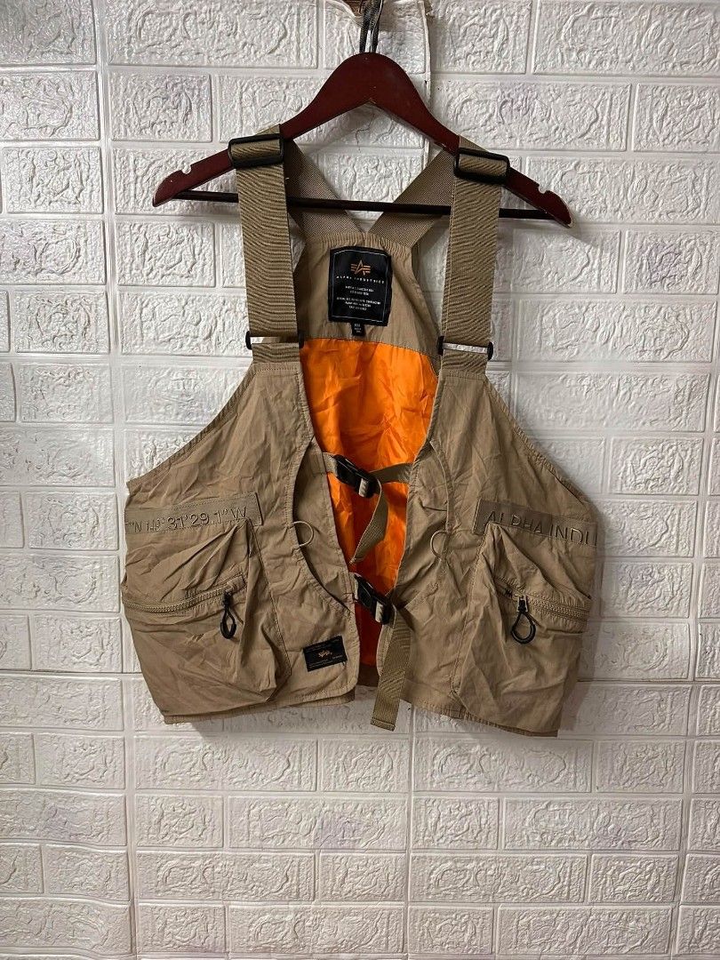 ALPHA INDUSTRIES MILITARY UTILITY VEST (Category: Vests) located in Bacoor. Submitted by arlenelamery (Listing ID 1469886370, Image 1). Description: ALPHA INDUSTRIES- MILITARY UTILITY VEST AUTHENTIC EXCELLENT CONDITION NO ISSUE SIZE MED FREE SIZE ADJUSTABLE 📍 SIZE ACTUAL VIA TAPE MEASURE W23 L24 ADJUSTABLE PRICE 1500 + SF PM MODE OF PAYMENT TRU GCASH LOC CAVITE.