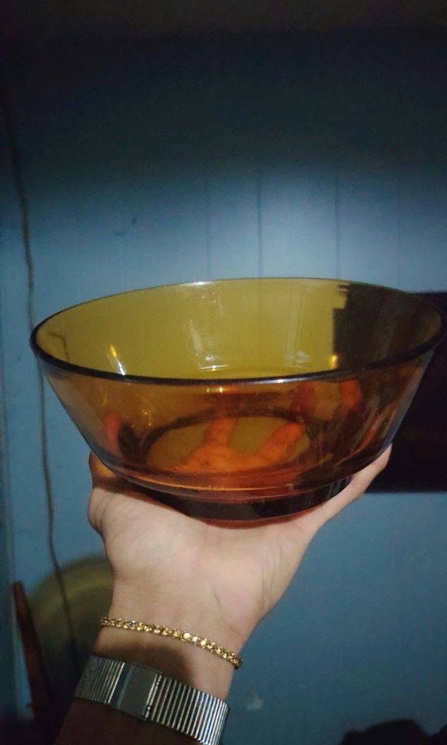Amber corning (Category: Dinnerware & Cutlery) located in Manila. Submitted by nik-makino (Listing ID 1469932662, Image 3). Description: 11pxs for only 6k.