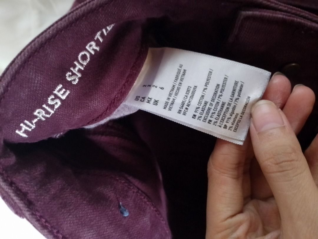 American Eagle Hi-Rise Short (Category: Shorts) located in Quezon City. Submitted by vanilyuh916 (Listing ID 1469831646, Image 2). Description: Size 25-26.