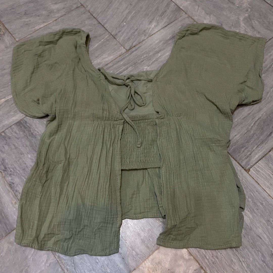 Sage Green Backless Peplum Top (Category: Blouses) located in Bacoor. Submitted by s4dee (Listing ID 1469816249, Image 3). Description: size: small - medium - never used - no flaws - back details.