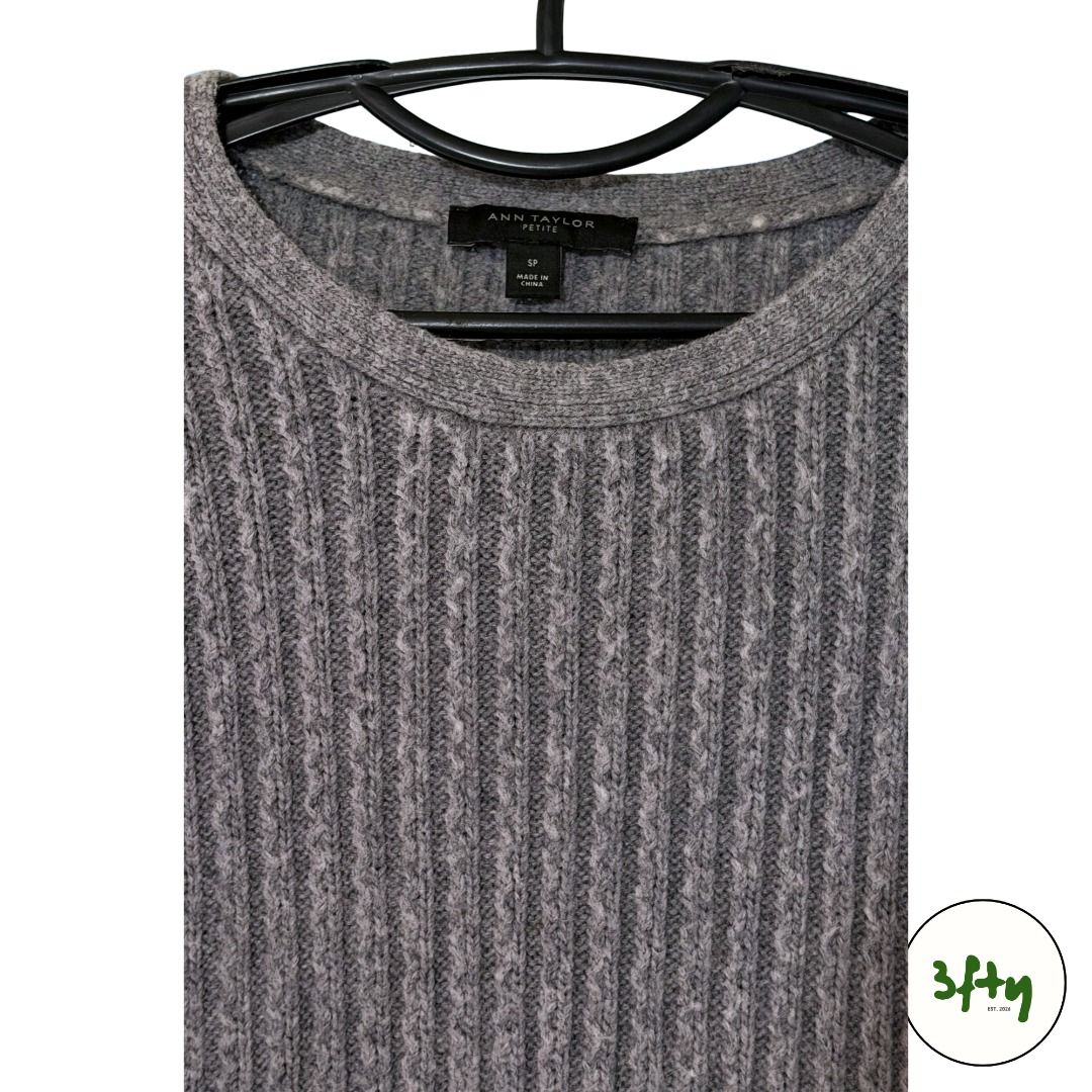 Ann Taylor Ribbed Knit Crew Neck Sweater (Category: Longsleeves) located in Baguio. Submitted by 3ftypieces (Listing ID 1469845489, Image 2). Description: Mode of payment: GCash/Bank Transfer Mode of delivery: J&T Express (shouldered by buyer) Meet ups/drop off within Baguio City proper only. Feel free to dm for inquiries, thank you!!.