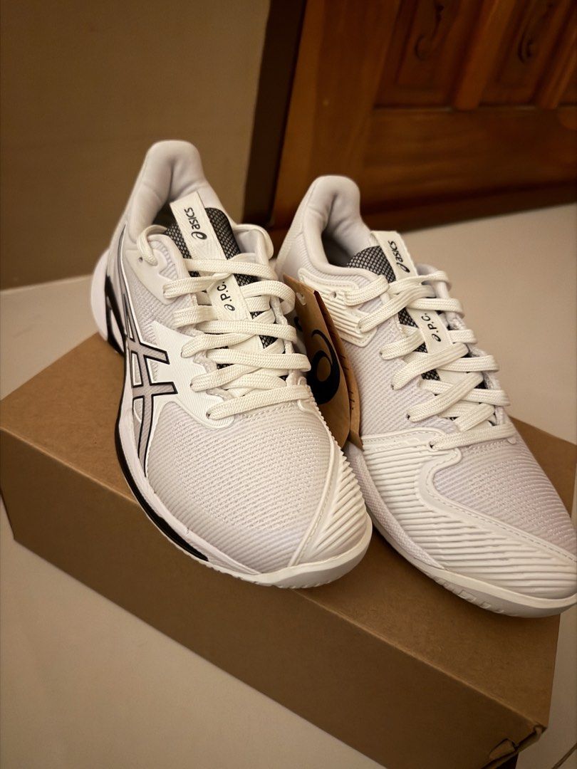 APC x Asics Solution Speed FF3 Tennis Shoes (Category: Sneakers) located in Cagayan de Oro. Submitted by mysucloset (Listing ID 1469915954, Image 1). Description: Selling APC x Asics collab tennis shoes. Brandnew. Size 6 US/23 cm. Fits size 6 or 6.5. Resell value is around 16.5k to 17k..