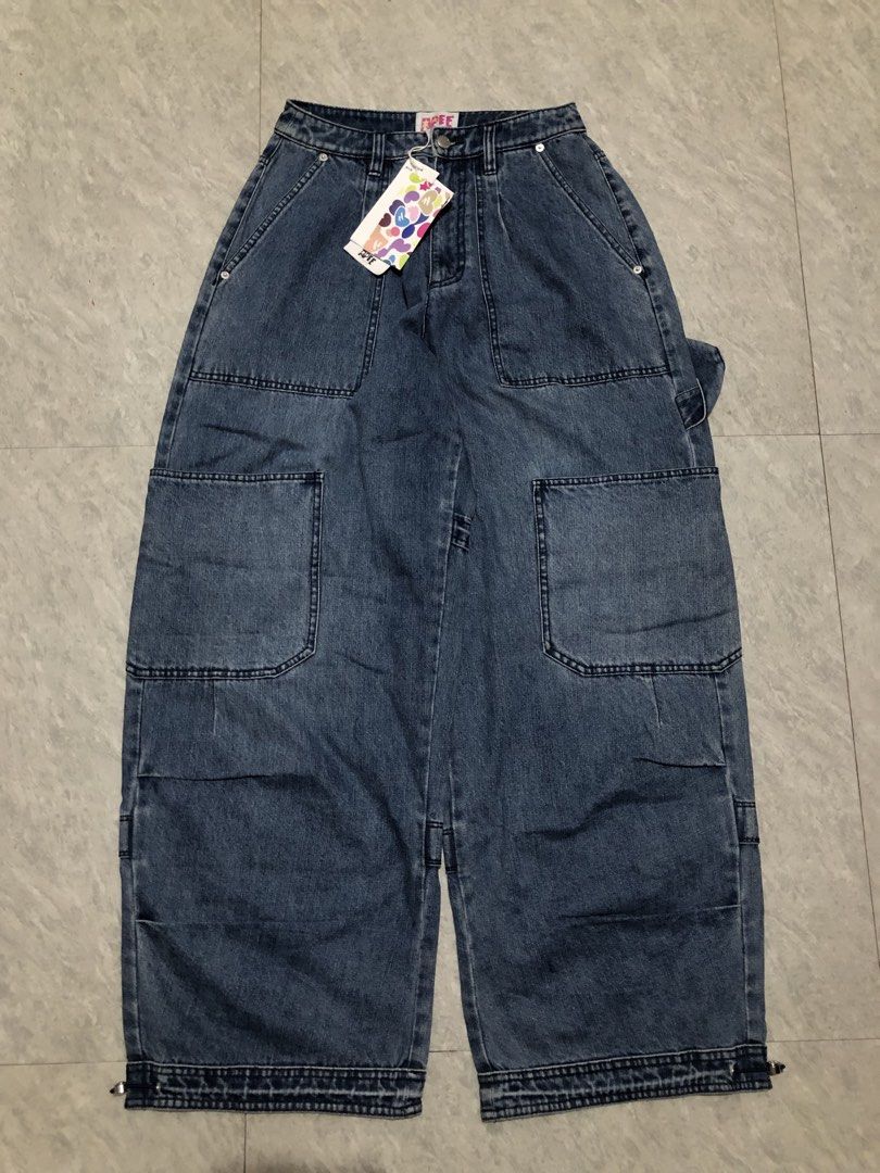 APEE BY BATHING APE (Category: Jeans) located in Manila. Submitted by tanieel (Listing ID 1469930177, Image 1). Description: .