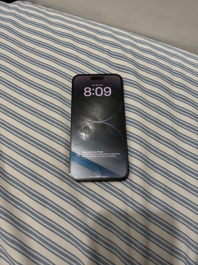 Apple iPhone 14 Pro Max 128GB Space Black (Category: iPhone 14 Series) located in Makati City. Submitted by madmarkkk (Listing ID 1469907642, Image 1). Description: iPhone 14 Pro Max 128GB Space Black 73% batt health E-sim only US Variant No box cause left it in the states :( No issues RFS: upgrading Message me if interested!.