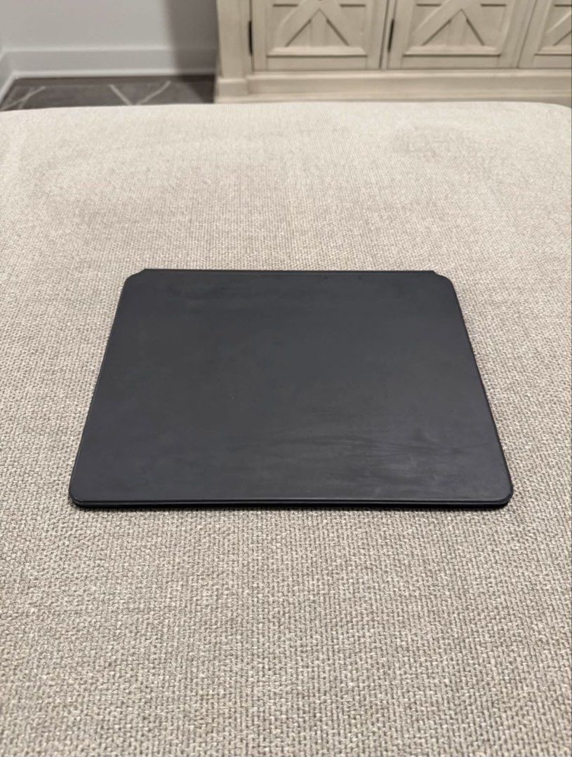 Apple Magic Keyboard iPad Pro model A1998 Original rush (Category: Cases & Sleeves) located in Caloocan City. Submitted by kennanmanalo (Listing ID 1469868437, Image 2). Description: Black Apple Magic Keyboard (Model A1998) is for the 12.9-inch iPad Pro. This polyurethane accessory has a full-size keyboard with backlit keys and a multi-touch trackpad. It includes a pass-through USB-C charging port. The unit is compatible with iPad Pro 12.9-inch (