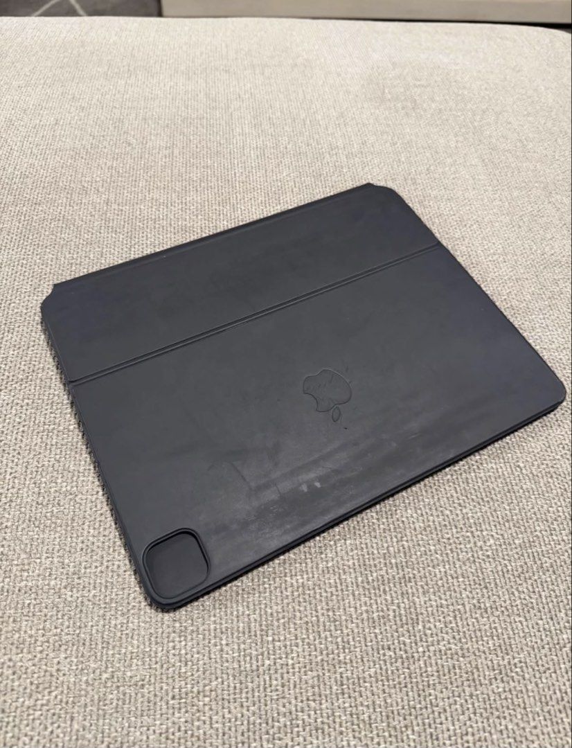 Apple Magic Keyboard iPad Pro model A1998 Original rush (Category: Cases & Sleeves) located in Caloocan City. Submitted by kennanmanalo (Listing ID 1469868437, Image 3). Description: Black Apple Magic Keyboard (Model A1998) is for the 12.9-inch iPad Pro. This polyurethane accessory has a full-size keyboard with backlit keys and a multi-touch trackpad. It includes a pass-through USB-C charging port. The unit is compatible with iPad Pro 12.9-inch (