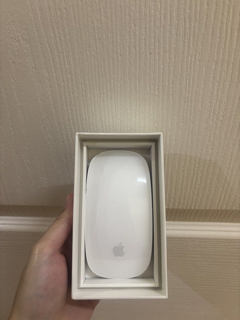 Apple Magic Mouse 2 (Silver/White) – Complete in Box w/ Cable (Category: Mouse & Mousepads) located in Manila. Submitted by vegajhasse57128 (Listing ID 1469841864, Image 1). Description: Description: Apple Magic Mouse 2 (Silver / White) Complete in Box with Original Receipt & Unused Braided Cable Selling a pre-loved, original Apple Magic Mouse 2. Very rarely used and in pristine, like-new condition. Condition: Excellent / Like New — smooth surfac