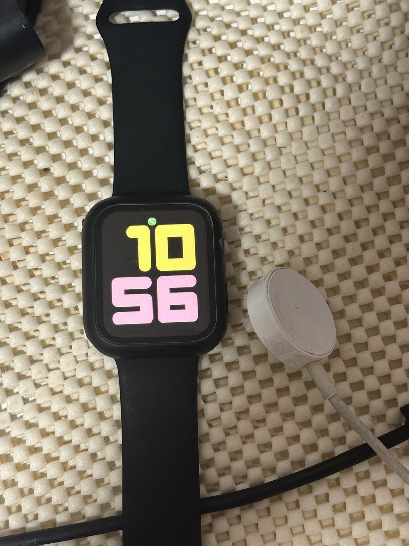 APPLE WATCH SE2 42MM (Category: Wearables & Smart Watches) located in Antipolo. Submitted by dwiguapo (Listing ID 1469905623, Image 1). Description: APPLE WATCH SE2 42MM NO BOX BUT WITH ORIG CHARGER ANTIPOLO LOC GCASH MOP OR MEETUP RFS: NEED FUNDS FOR SCHOOL.