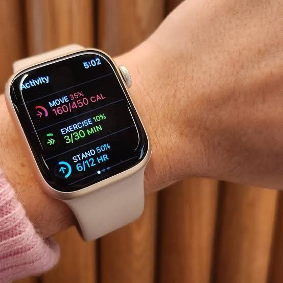 Apple Watch SE Nike Edition Silver – Canada Import (Category: Wearables & Smart Watches) located in Lucena. Submitted by xavlaur (Listing ID 1469901438, Image 2). Description: RARE APPLE WATCH SE NIKE EDITION – DIRECT CANADA IMPORT Up for grabs is an authentic Apple Watch SE Nike Edition in Silver Aluminium, purchased directly from Apple Store Canada ($369 CAD / ~₱18,000+ total out-of-pocket). This isn't a beaten-up secondhand unit passed around 
