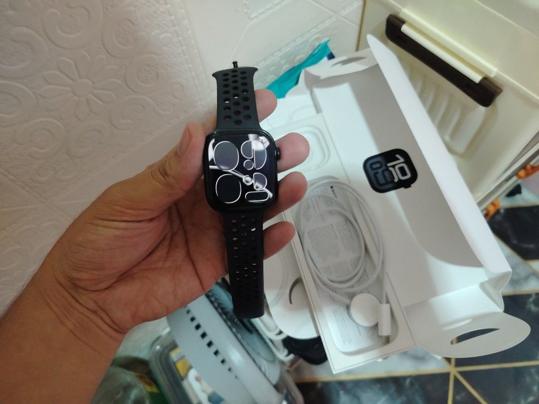 APPLE WATCH SERIES 10 46MM (Category: Men's Watches) located in Muntinlupa City. Submitted by hendricio (Listing ID 1469867602, Image 1). Description: .