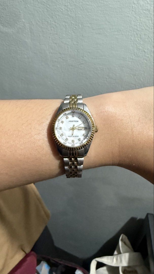 Armitron 2 Toned Watch (Category: Women's Watches) located in Quezon City. Submitted by dinesaur (Listing ID 1469858305, Image 2). Description: No more box, natapon ko na Used twice lang.