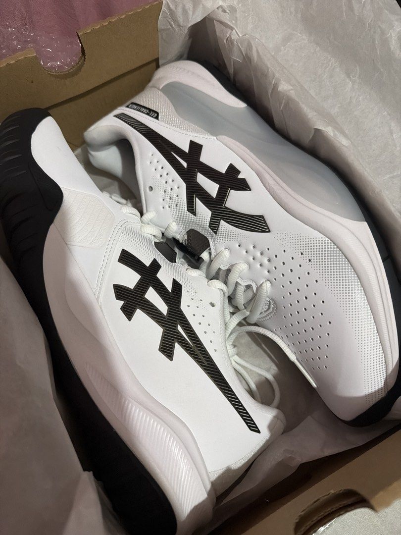 Asics Gel Challenger 15 Tennis (Category: Racket and Ball Sports) located in Makati City. Submitted by rafaelle.aa (Listing ID 1469872677, Image 1). Description: Brand New! Asics Gel Challenger Gun Metal Black and White 15 size US9 UK8 EUR42.5 27CM Maluwag po sa akin. From Japan kakadating lang ng Oct 23, 2026 🥲 Selling this for 6,300 Pesos - mabawi lang po yung shipping 🥲 .
