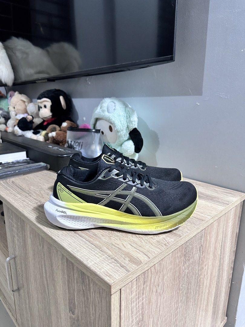 Asics Gel Kayano 30 (Category: Casual Shoes) located in Manila. Submitted by nilodanzcuadra (Listing ID 1469813720, Image 3). Description: Size 7.5 mens 9 womens Like new condition Loc: north caloocan.