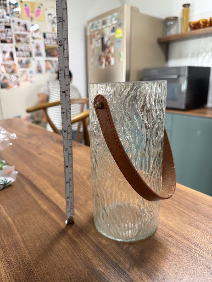 Assorted Vases (Category: Vases & Decorative Bowls) located in Singapore. Submitted by hanzyyy (Listing ID 1469799899, Image 3). Description: Assorted vases $5 each Meet up only at Anchorvale Lane.