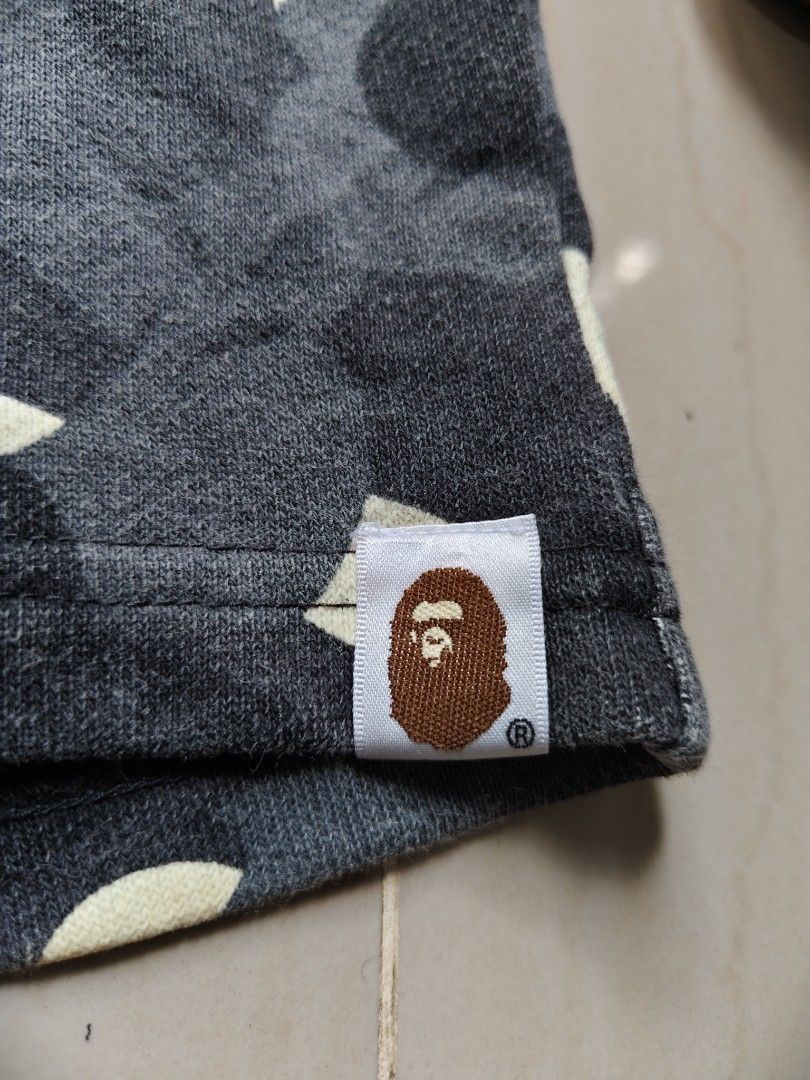 Authentic A Bathing Ape Short Glow in the Dark (Category: Shorts) located in Iloilo. Submitted by branded-boy0422_16 (Listing ID 1469796833, Image 3). Description: W: 32-34 L: 20 excellent condition Color Rate : 9/10 Issue: missing lace,,masikip naman garter.