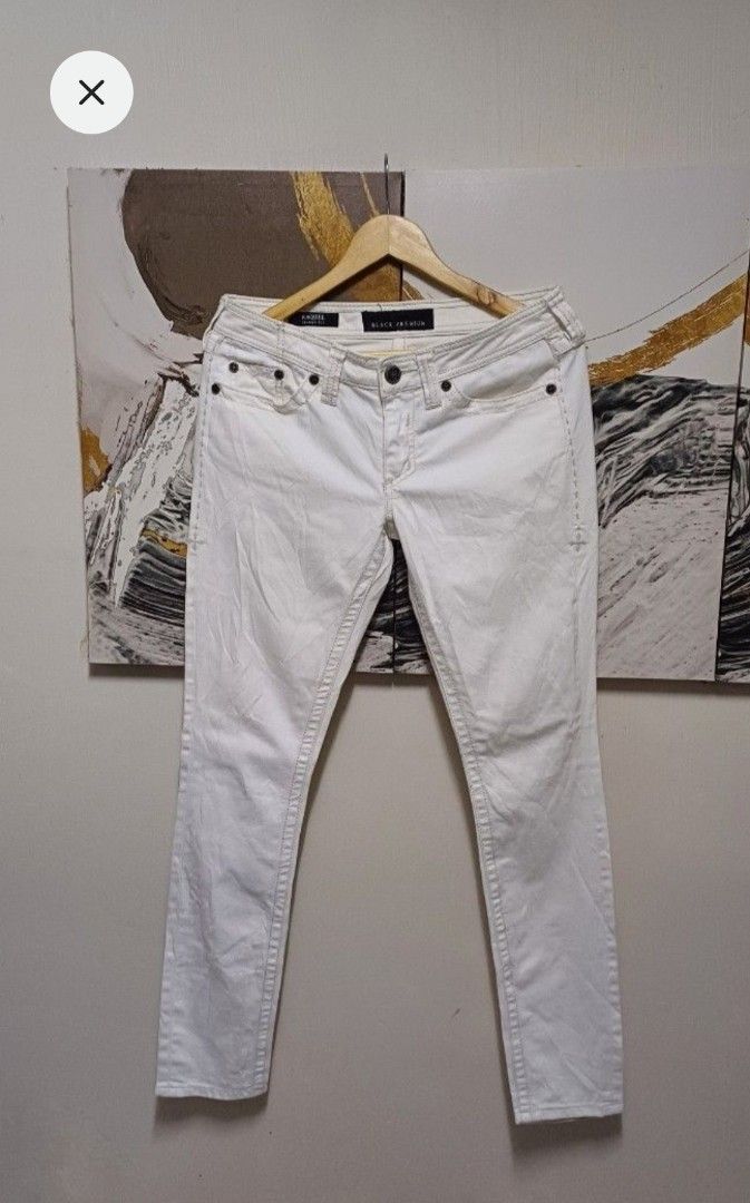 AUTHENTIC AFFLICTION SKINNY JEANS (Category: Jeans) located in Manila. Submitted by bvnnie (Listing ID 1469913249, Image 2). Description: AUTHENTIC AFFLICTION SKINNY JEANS Actual dimes using inches Waisline /Widht 33 Lenght/haba 41 Leg opening 6 Asian fitting is Large Like new Condition Issue,0 Message if you have any other quetion about sizing. I can do meet up Pampanga specially near my location and we do shipping nation wide I'm also open for 