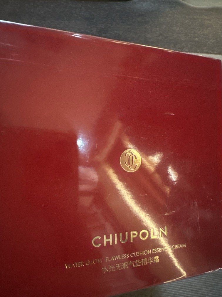 Authentic Chiupoln Water glow flawless Cushion (Category: Makeup) located in San Pablo. Submitted by donaya_luxe (Listing ID 1469786680, Image 2). Description: Brought from Macau 550 per piece.