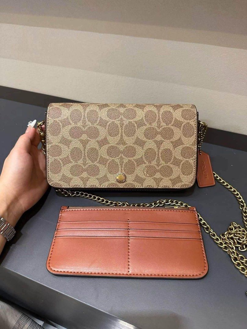 🇺🇸AUTHENTIC COACH BAG🇺🇸 (Category: Shoulder Bags) located in Manila. Submitted by rmcs.luxwatches (Listing ID 1469898518, Image 2). Description: .