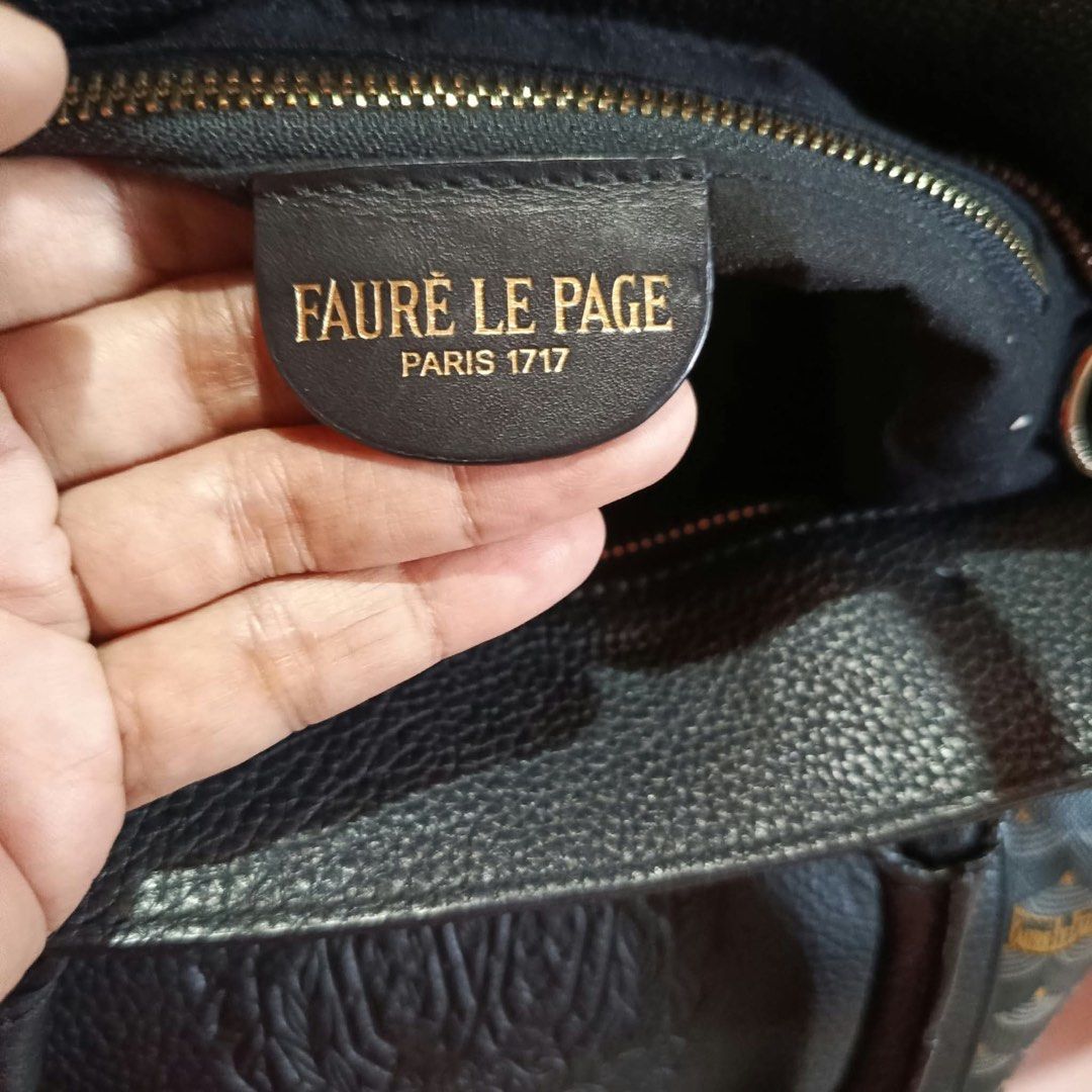 Authentic Faure Le page (Category: Luxury Bags & Wallets) located in Roxas City. Submitted by lynngreyartillero (Listing ID 1469812623, Image 2). Description: Authentic Faure Le Page With sign if used sa body mejo kulubot since preloved item po wala din sya sling oero no need ksi malaki nmn size nya.. no need sling naman na din po dalahang donya lang ❤️❤️❤️🤍🤍🤍 Rare brand🔥🔥mang ganda pa nito owd ipa soa or condition mas gaganda pa leather nit