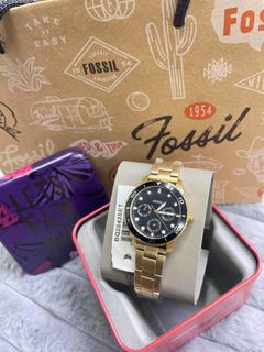 (Category: ) located in . Submitted by rmcs.luxwatches (Listing ID 1469898830, Image 1). Description: .