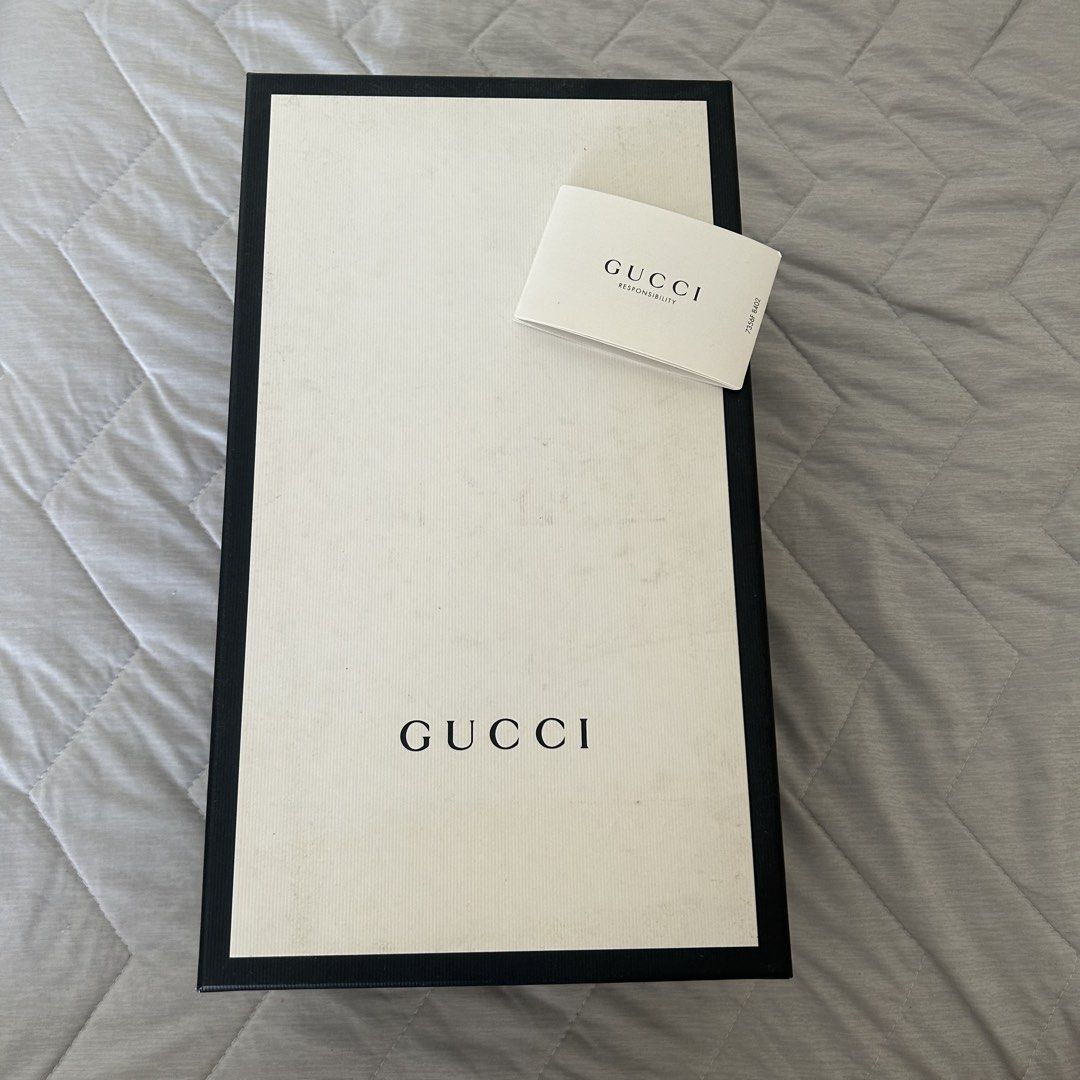 Authentic Gucci Box for Shoes / Sneakers (Category: Everything Else Others) located in Quezon City. Submitted by tokyoluxestuff2013 (Listing ID 1469814896, Image 1). Description: Authentic Preloved Gucci Box For shoes / sneakers etc Shipping via Grab/ Lalamove Add shipping fee.