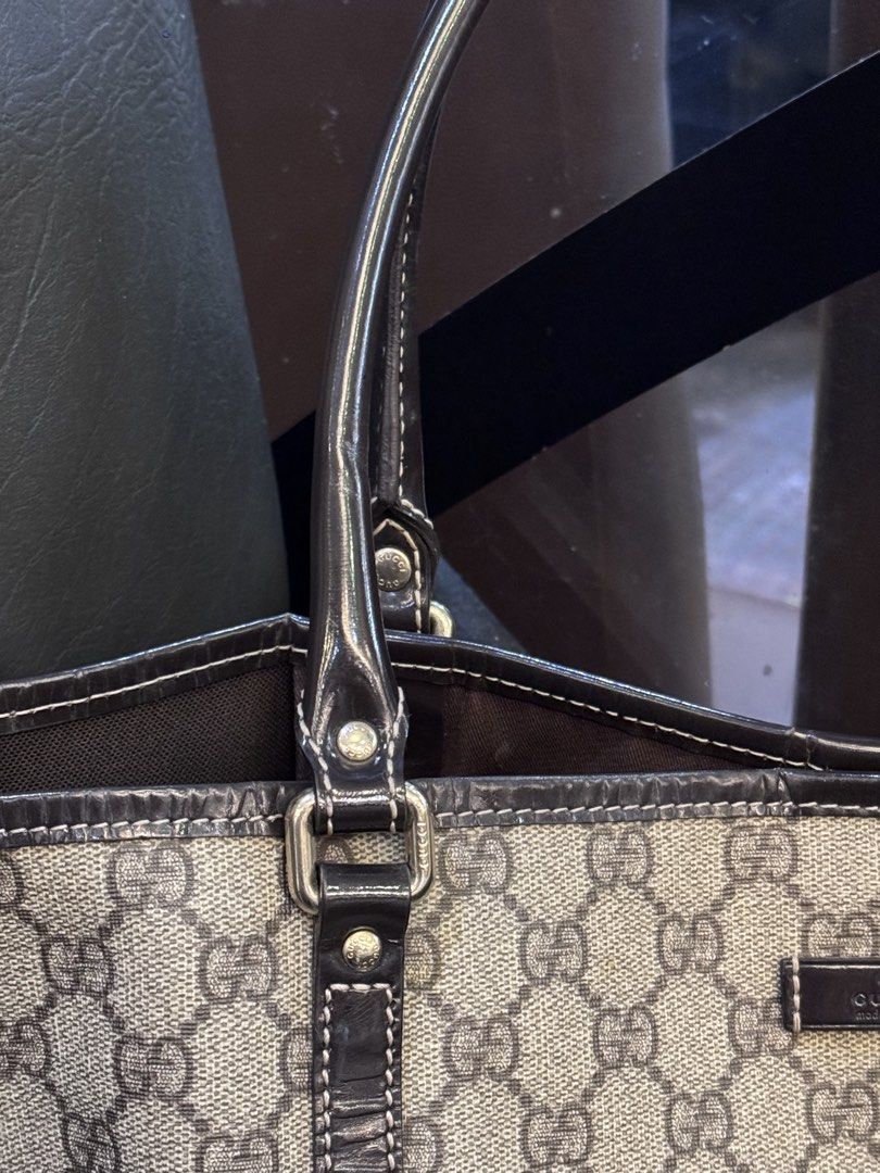 Authentic GUCCI Joy medium size (Category: Luxury Bags & Wallets) located in Manila. Submitted by thriftyhaven2023 (Listing ID 1469856808, Image 3). Description: Guaranteed Authentic! Slightly negotiable.