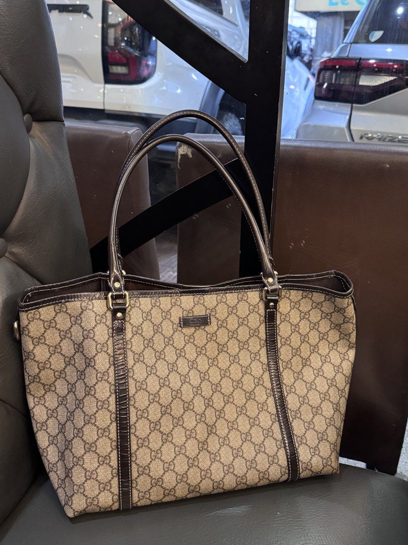 Authentic GUCCI Joy medium size (Category: Luxury Bags & Wallets) located in Manila. Submitted by thriftyhaven2023 (Listing ID 1469856808, Image 1). Description: Guaranteed Authentic! Slightly negotiable.