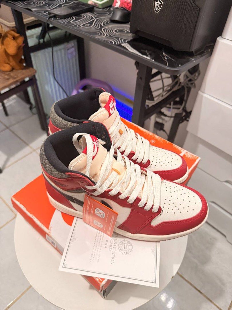 Authentic Jordan 1-Lost and Found with box and receipt (Category: Casual Shoes) located in Manila. Submitted by leanpiyan71163 (Listing ID 1469791669, Image 2). Description: 🔥 FS: Jordan 1 High OG “Lost & Found” 📏 Size: US 8 📦 Complete box 🧾 SNKRDUNK receipt included 👟 Condition: Worn for sizing only Bought from SNKRDUNK. You can check the pair all the way through for your peace of mind. 💸 RFS: NEED CASH 📩 DM for price and inquiries. Serio