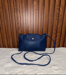 (Category: ) located in . Submitted by luxshoppe88 (Listing ID 1469861924, Image 1). Description: .