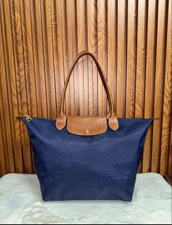 (Category: ) located in . Submitted by luxshoppe88 (Listing ID 1469863401, Image 1). Description: .