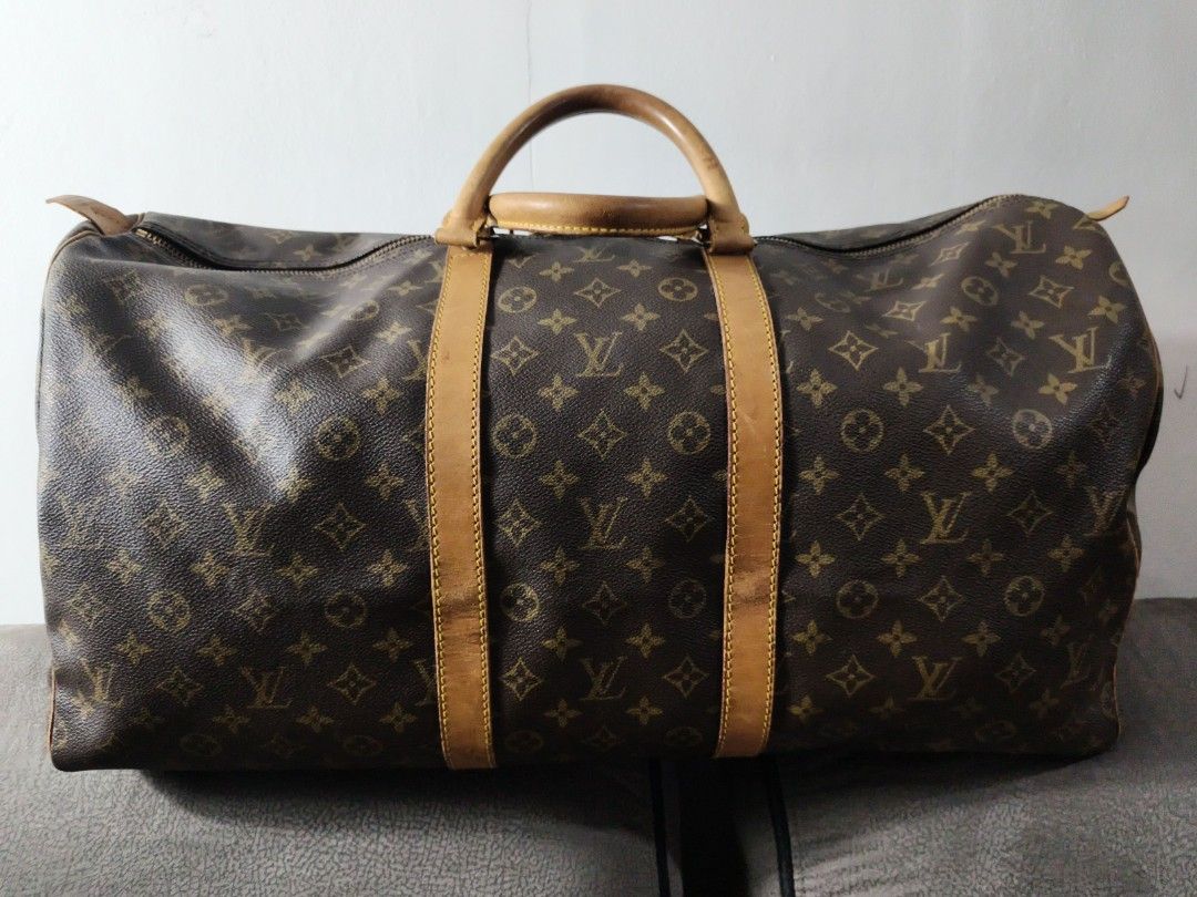 AUTHENTIC LOUIS VUITTON KEEPALL 55 (Category: Luxury Bags & Wallets) located in Paranaque City. Submitted by bagdbags (Listing ID 1469777901, Image 2). Description: Monogram canvas body with vachetta leather trim..