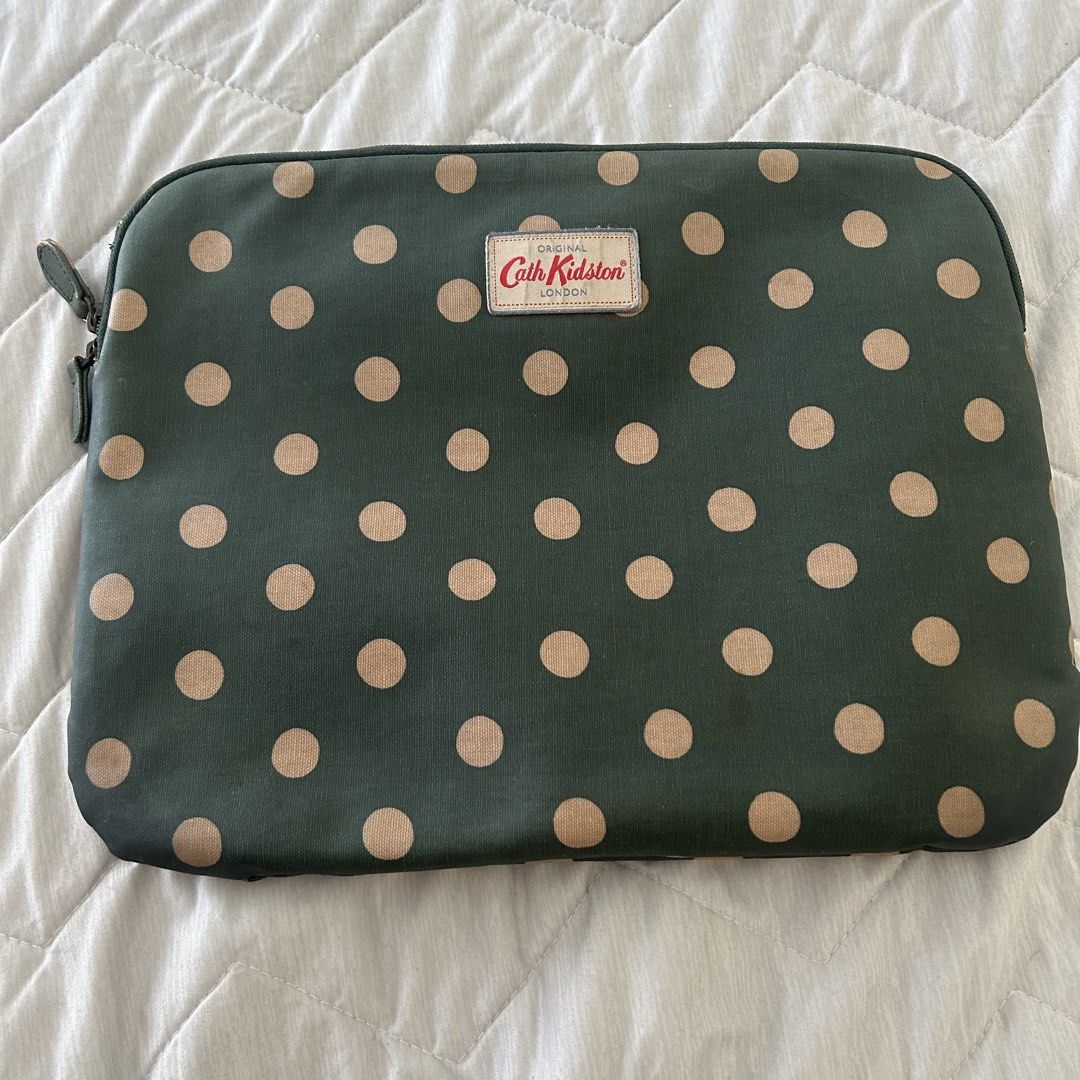 Authentic Preloved Cath Kidston Laptop Case (Category: Luxury Apparel) located in Quezon City. Submitted by tokyoluxestuff2013 (Listing ID 1469813628, Image 1). Description: Price fixed Original Preloved Cath Kidston Laptop Case See photos for size reference Shipping via LBC/ Grab/ Lalamove Add shipping fee .