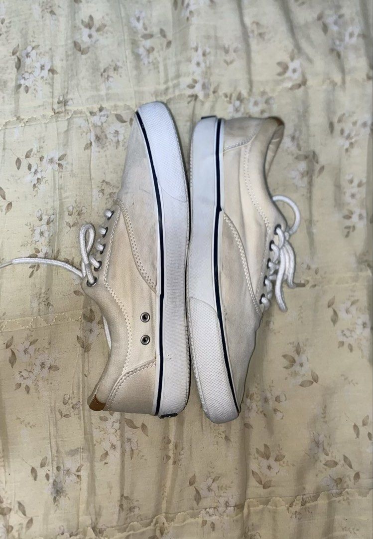 Authentic Sperry Shoes (Category: Casual Shoes) located in Lantapan. Submitted by thriftsylz (Listing ID 1469851056, Image 1). Description: •Freshly Thrifted thats why its dirty (Washable) •No heel Drag❌ •Size 8.5m On tag .