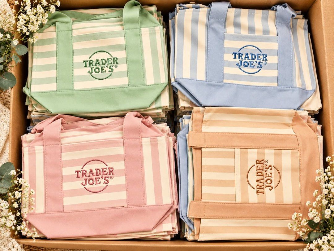 Authentic Trader Joe’s Striped Mini Canvas Tote bag (Category: Tote Bags) located in Las Pinas. Submitted by eloi-47628 (Listing ID 1469909520, Image 2). Description: Available! 💯 authentic from Us.