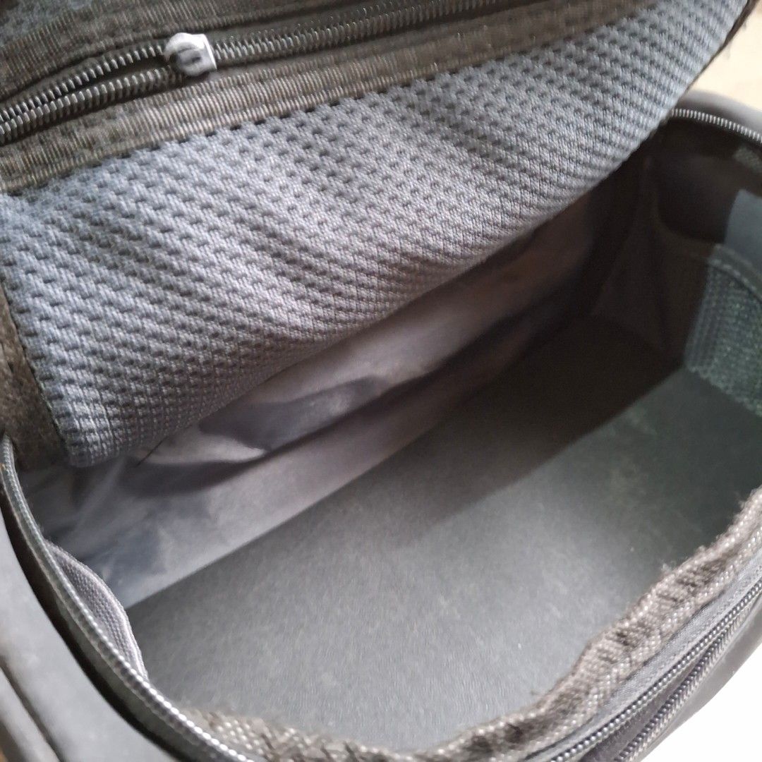Avenue Black Nursing OB Bag XL (Category: Cross-body Bags) located in Caloocan City. Submitted by mei56313 (Listing ID 1469882748, Image 3). Description: - preloved nursing bag for clinical or community duty - bought in orange app for 500+ - size XL - needs washing - manage your expectations, the bag has obvious signs of wear and storage - see pics for bag condition loc: Caloocan City MOP: BPI/Gcash MOD: J&T (sf c/o buyer).