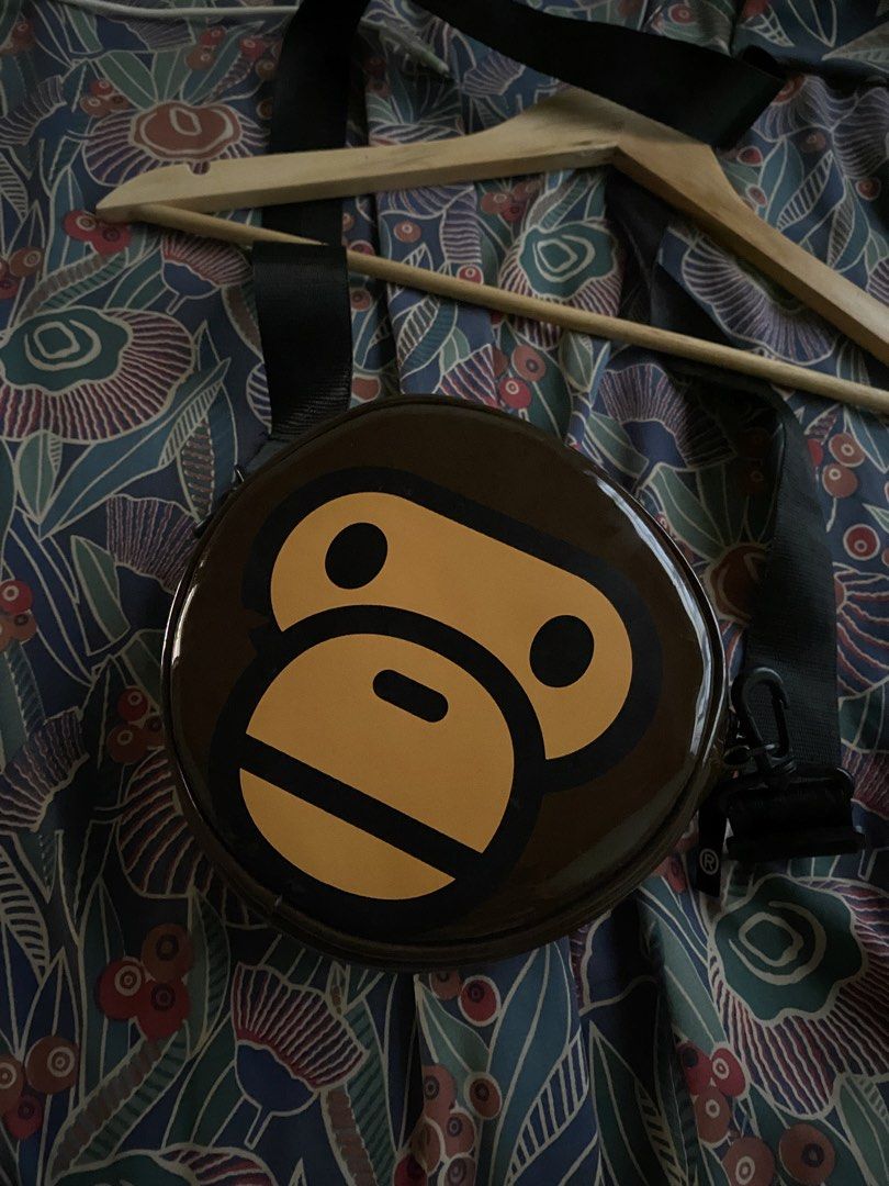 BABY MILO SLING (Category: Luxury Bags & Wallets) located in San Pablo. Submitted by pj_thrifthings (Listing ID 1469922968, Image 2). Description: BAPE BABY MILO SLING BAG ORIG/AUTHENTIC COMPLETE TAGS CAN DONSHIPPING NATION WIDE.