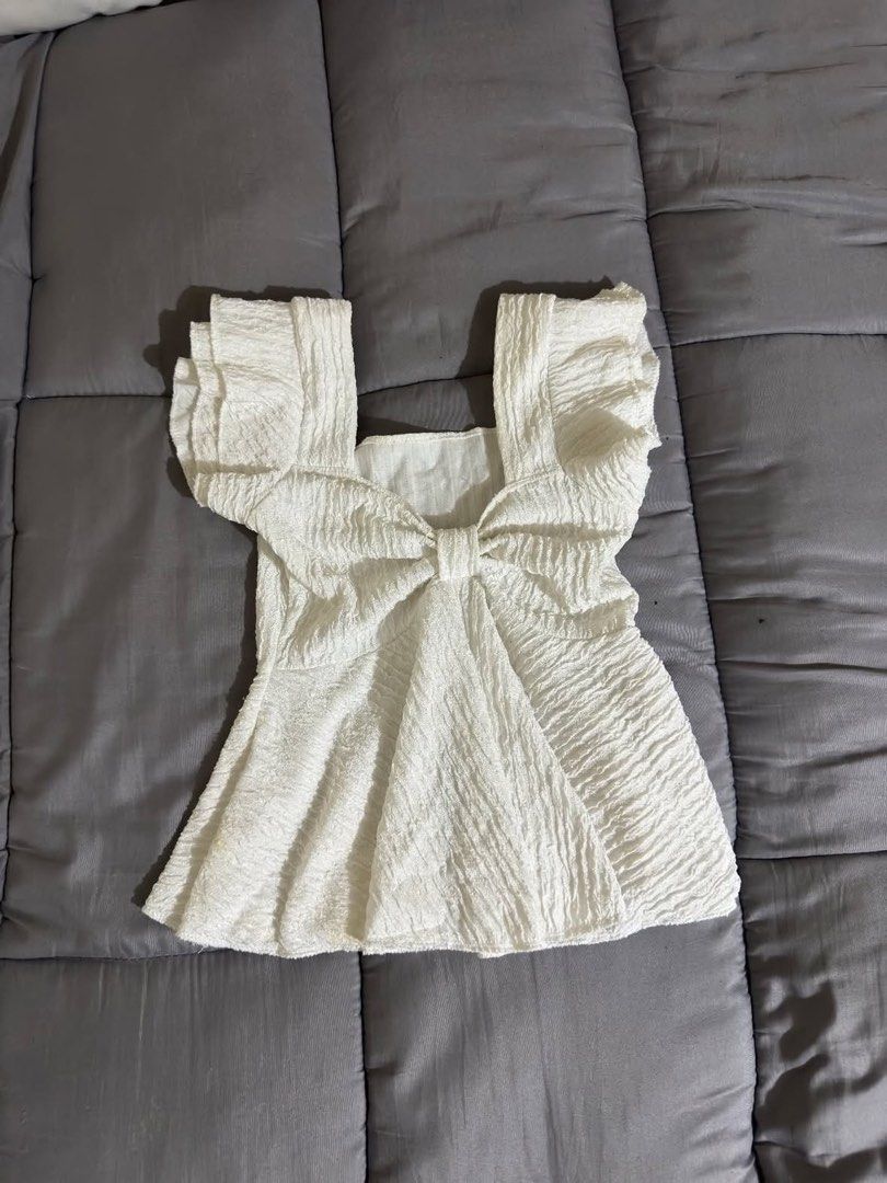 babydoll top (Category: Blouses) located in Legazpi City. Submitted by bouxloset (Listing ID 1469801826, Image 1). Description: 50 each check my profile for promo 3 for ₱100 size s.