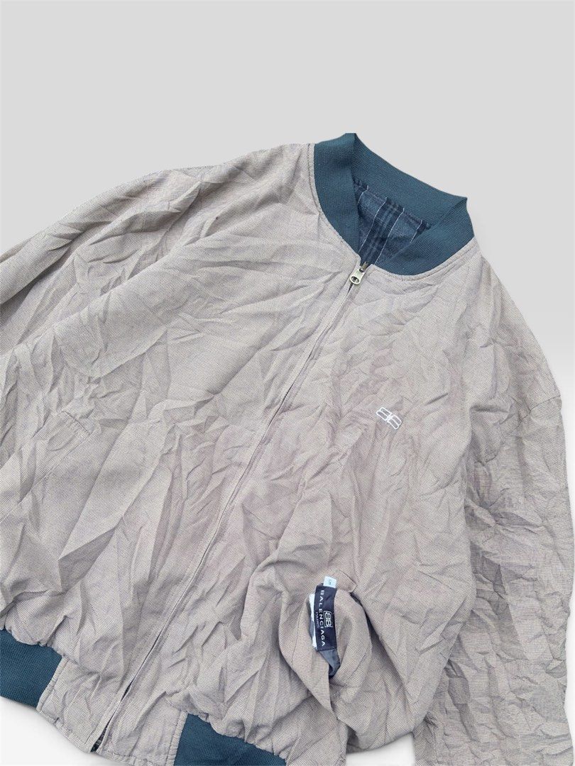 balenciaga (Category: Coats, Jackets and Outerwear) located in Sagay. Submitted by saintdart6122 (Listing ID 1469783838, Image 3). Description: Vintage Balenciaga reversible jacket. 25x27.5 Excellent condition No issues. 9.7/10 condition .