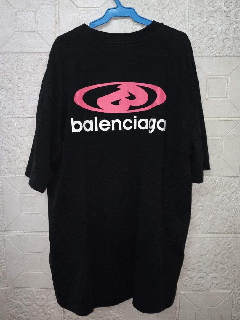 Balenciaga (Category: Tshirts & Polo Shirts ) located in Cebu City. Submitted by south_thrift (Listing ID 1469837060, Image 3). Description: 24" X 30" Dimensions.