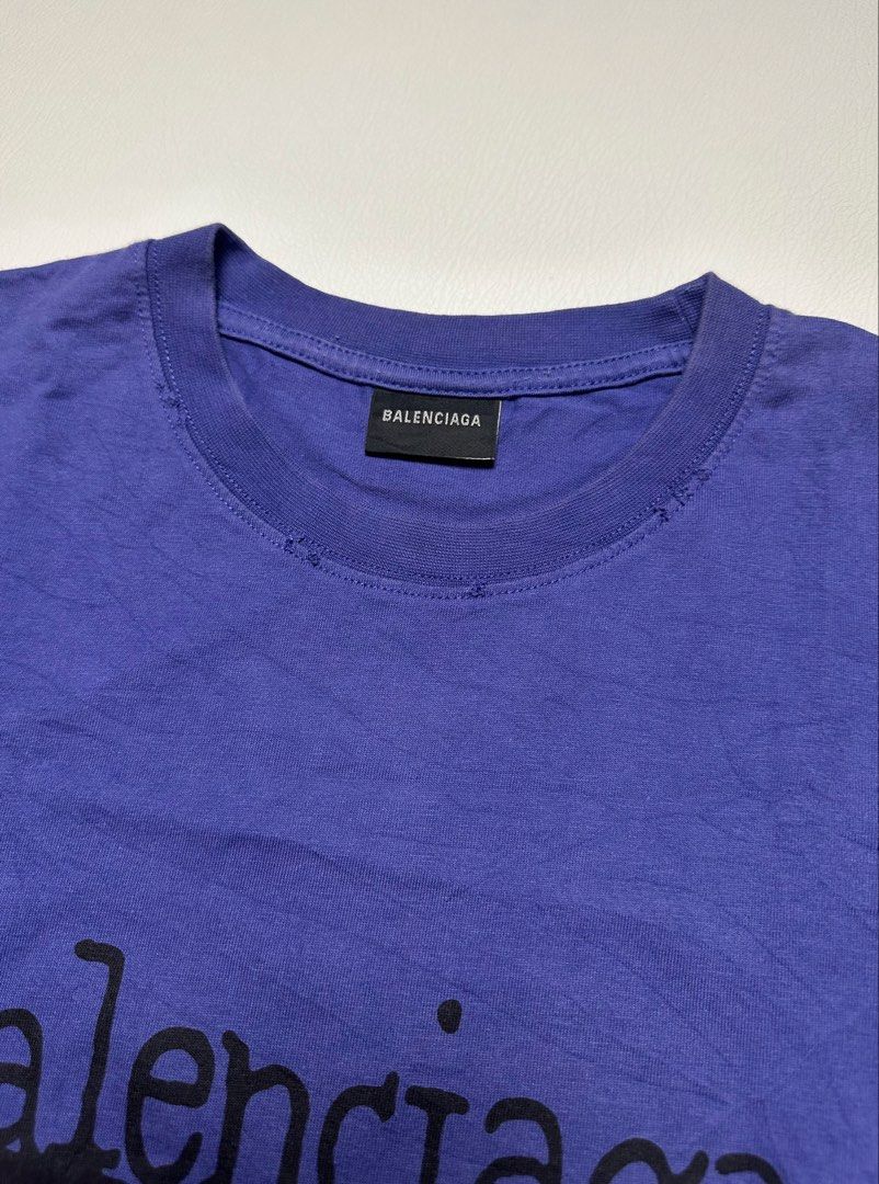 BALENCIAGA (Category: Tshirts & Polo Shirts ) located in General Santos City (Dadiangas). Submitted by uragon.apparel (Listing ID 1469896711, Image 3). Description: LARGE on Tag can fit up to XL.
