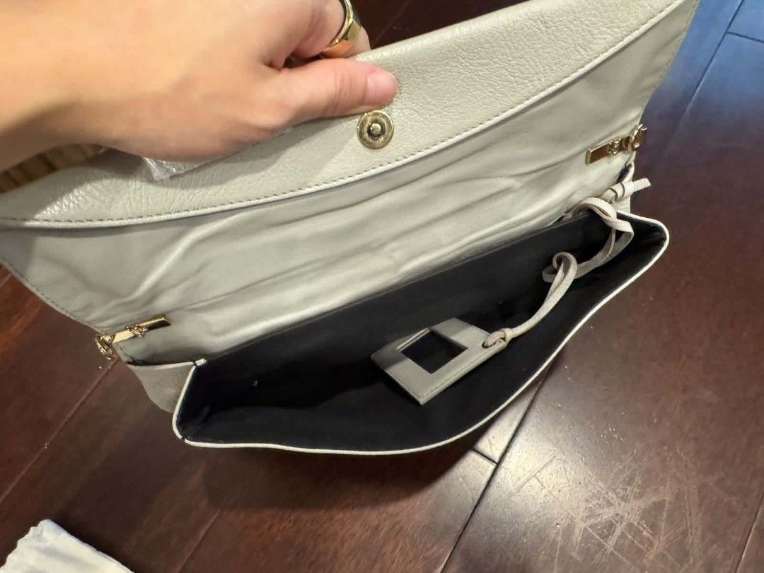 Balenciaga mettalic Edge envelope clutch (Category: Luxury Bags & Wallets) located in Iloilo. Submitted by jananapad (Listing ID 1469830642, Image 3). Description: Like new conditions GUARANTEED ORIGINAL.