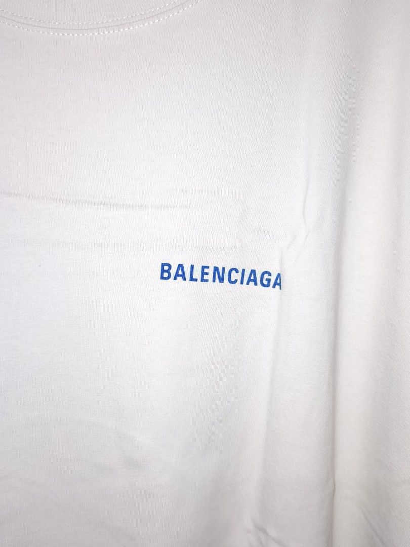 Balenciaga Off-white (Category: Tshirts & Polo Shirts ) located in Cebu City. Submitted by south_thrift (Listing ID 1469836656, Image 2). Description: 23" X 29" Dimensions.