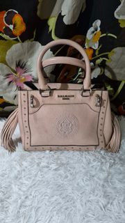 (Category: ) located in . Submitted by jhaz_bags (Listing ID 1469901809, Image 1). Description: .