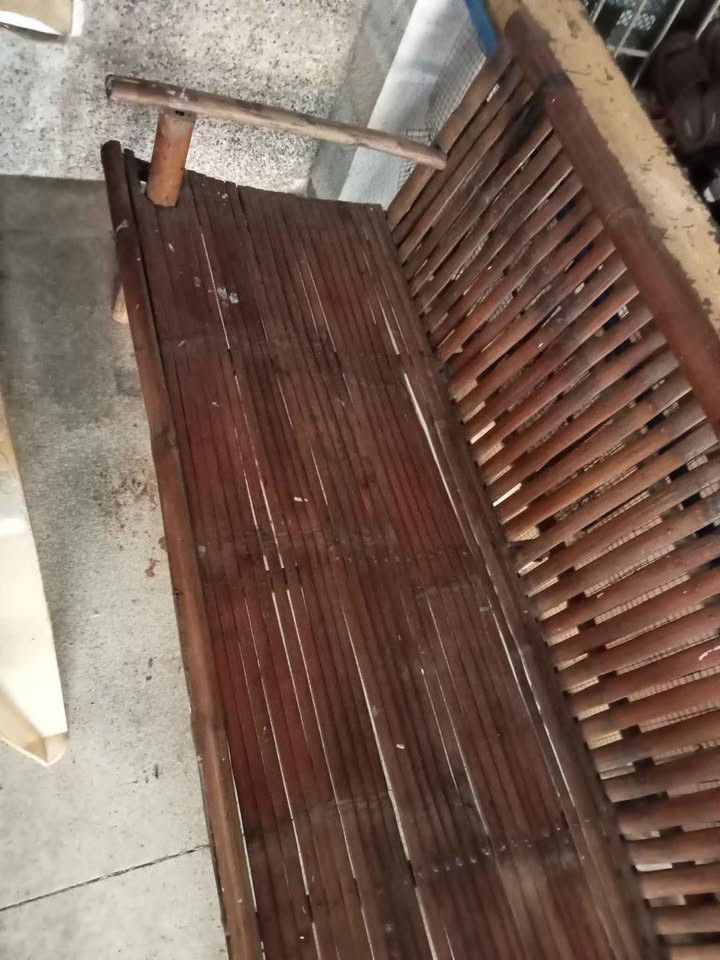 Bamboo Couch (Category: Chairs) located in Cebu City. Submitted by cleverwind.221754 (Listing ID 1469903916, Image 2). Description: Selling antique bamboo couch. For pick-up only. Location: Near San Carlos South Campus, CTS/CCMC. In Cebu City. Check out also our other items: https://garage-sale.pages.dev.