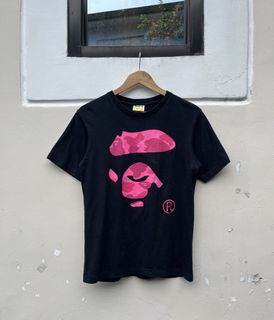 (Category: ) located in . Submitted by closetgc.clothingshop (Listing ID 1469774568, Image 1). Description: .